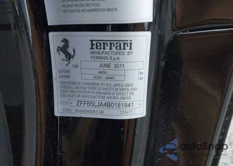 2011 Ferrari California z USA, uszkodzony, nr VIN ZFF65LJA4B0181841